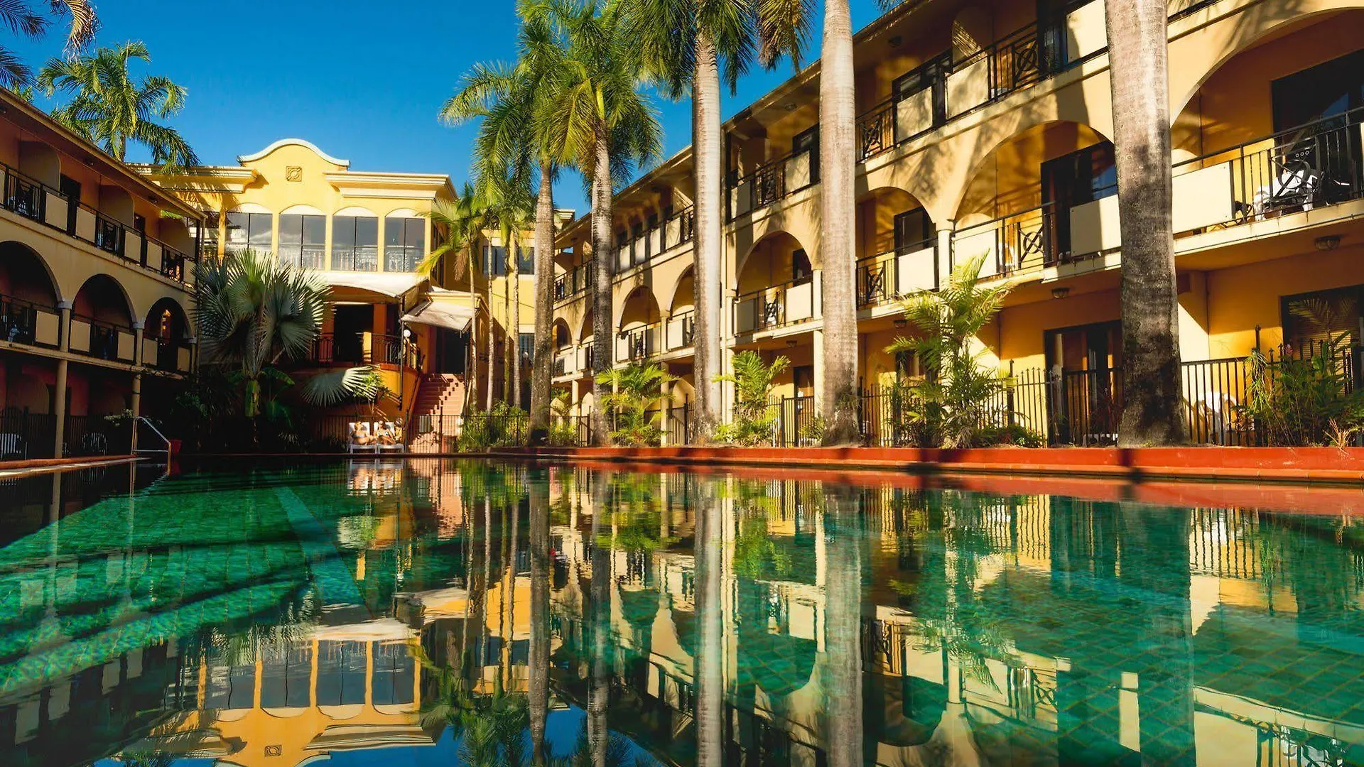 Semesteranläggning (resort) Palm Royale Cairns Hotell